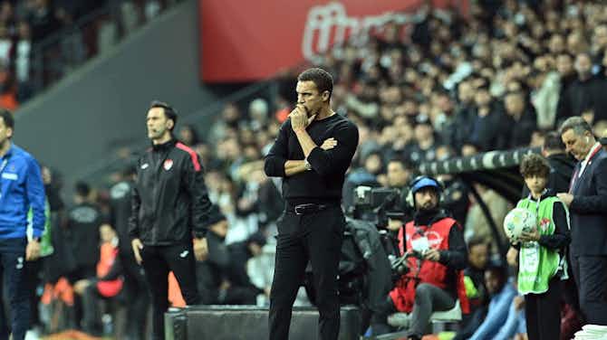 Image d'aperçu pour Officiel: Besiktas se sépare de son coach