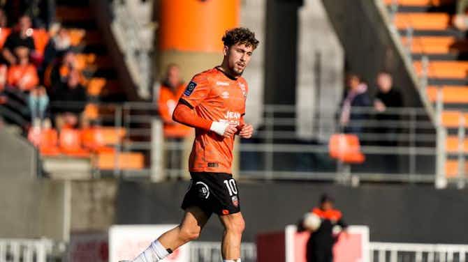 Image d'aperçu pour Lorient : Adil Aouchiche prêté en Ligue 2 dans les prochaines heures ? 