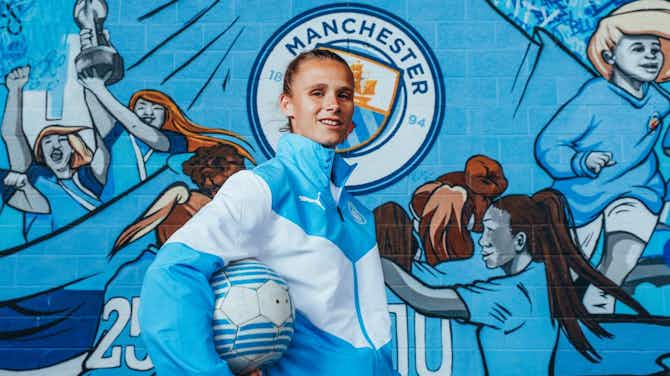 Preview image for Manchester City Women sign Dutch international Kerstin Casparij