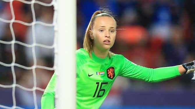 Preview image for Aston Villa Women to sign Dutch keeper Daphne van Domselaar