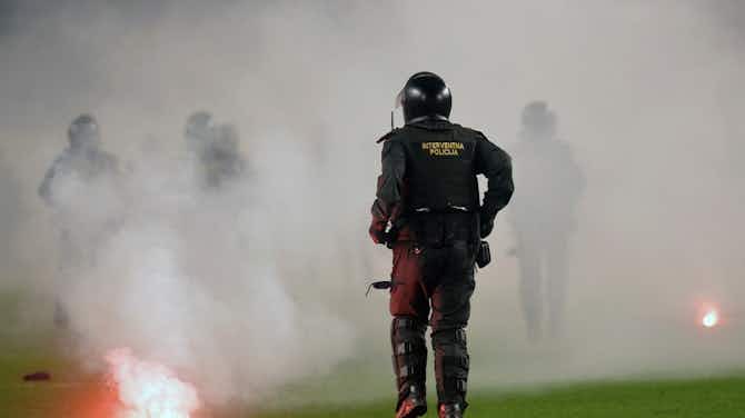 Imagem de visualização para Dezessete policiais ficam feridos e dezenas de torcedores são detidos em jogo na Croácia