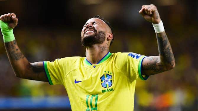 Image d'aperçu pour Malgré le record de Pelé battu, Neymar se fait encore critiquer