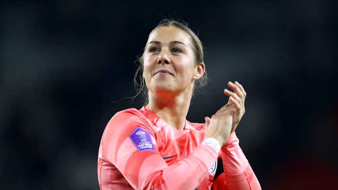 Preview image for Arsenal cool Mary Earps interest as PSG lead race for Lionesses goalkeeper