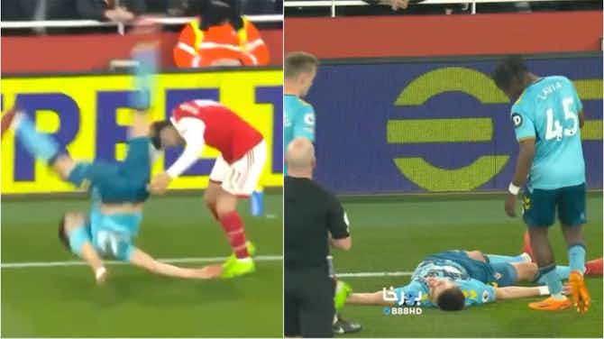 Preview image for Jan Bednarek subbed off after sickening fall in Arsenal vs Southampton