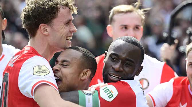 Imagen de vista previa para Feyenoord aplasta a su archirrival Ajax. Santi no logró marcar