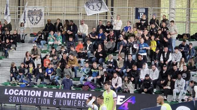 Image d'aperçu pour Dans un scénario incroyable, le Nantes Métropole Futsal arrache la victoire au premier de D1 (3-2)