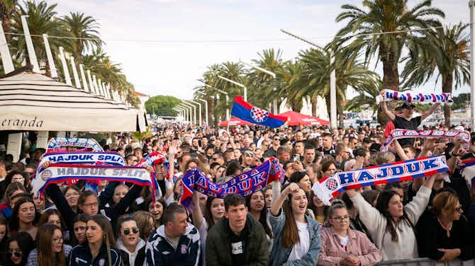 Imagem de visualização para Torcida é isso: uma multidão se reuniu em Split para receber os garotos vice-campeões da Champions Sub-19