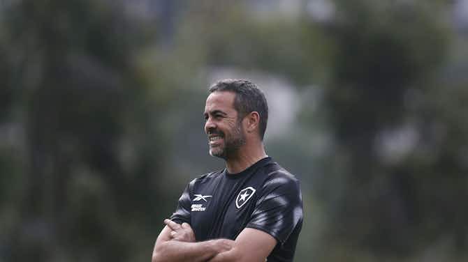 Imagem de visualização para Artur Jorge deve escalar Jeffinho e Luiz Henrique em estreia pelo Botafogo, contra a LDU