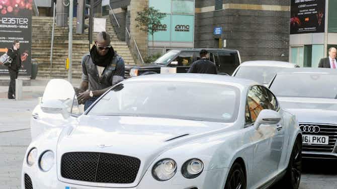 Imagen de vista previa para Mario Balotelli está vendiendo sus autos deportivos porque... perdió la pasión