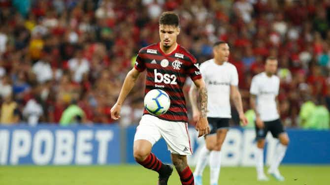 Preview image for Flamengo's Matheus Thuler apologises for calling team-mate 'monkey'