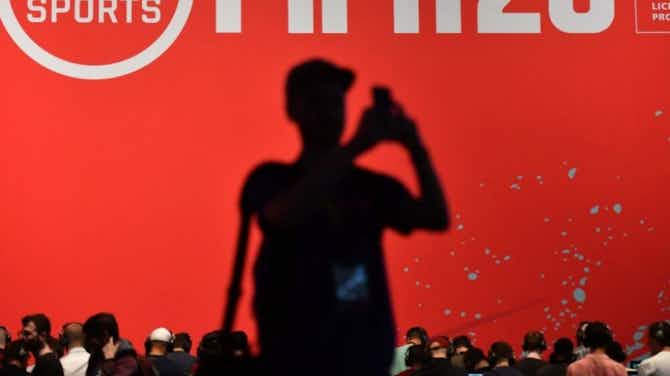 Preview image for 🔴 LIVE: Arsenal ace battles Bundesliga striker on FIFA 20 🎥