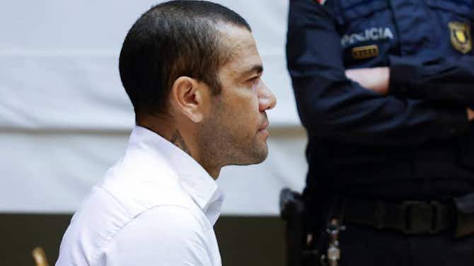 Vorschaubild für Dani Alves zahlt Kaution nicht und bleibt vorerst im Gefängnis