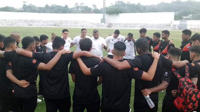 Imagen de vista previa para El DT Yoimer Segovia del Aragua FC considera al equipo como una joven familia