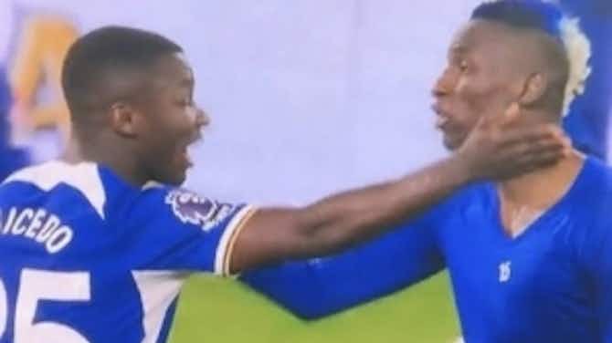 Imagen de vista previa para ¿Qué pasó entre Moisés Caicedo y Nicolás Jackson después de la PELEA POR EL PENAL en Chelsea? (VIDEO)
