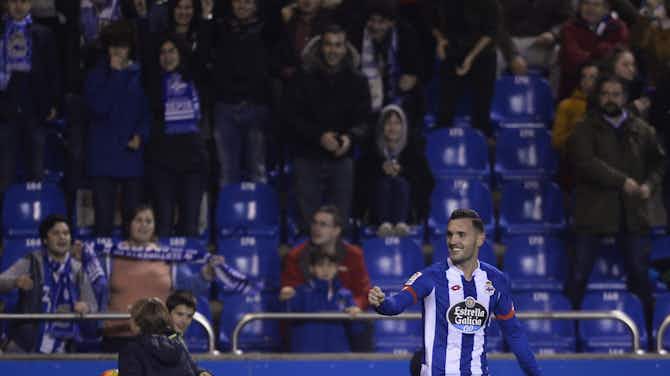 Anteprima immagine per Clamoroso in Spagna: Lucas Perez paga 500.000 euro per giocare con la sua squadra del cuore