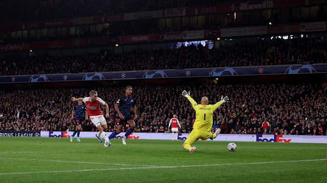 Imagen de vista previa para Leandro Trossard adelantó a Arsenal sobre Sevilla con su segundo gol en Champions League