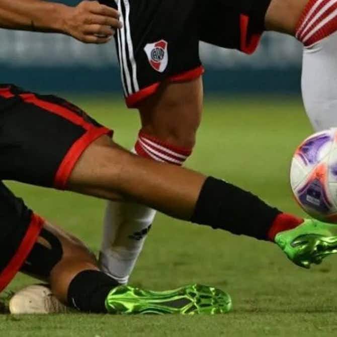 Imagem de visualização para Imagem forte! Reforço do River Plate fratura tornozelo em estreia