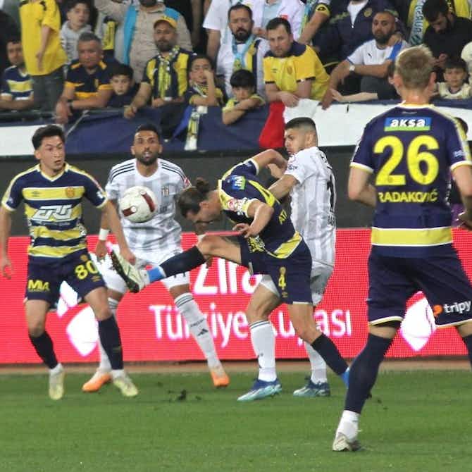 Vorschaubild für Pokal-Halbfinale: Besiktas im Hinspiel mit äußerst schmeichelhaftem 0:0 gegen Ankaragücü