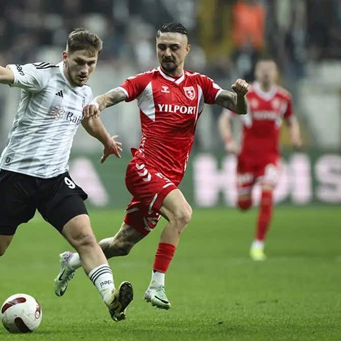 Vorschaubild für Angebot für Riesentalent Kılıçsoy: Beşiktaş lässt Fulham abblitzen