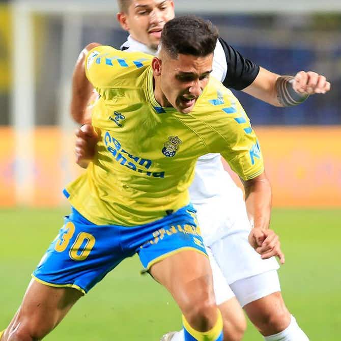 Preview image for Las Palmas defender linked with Barcelona and Atletico Madrid denies turning down new deal
