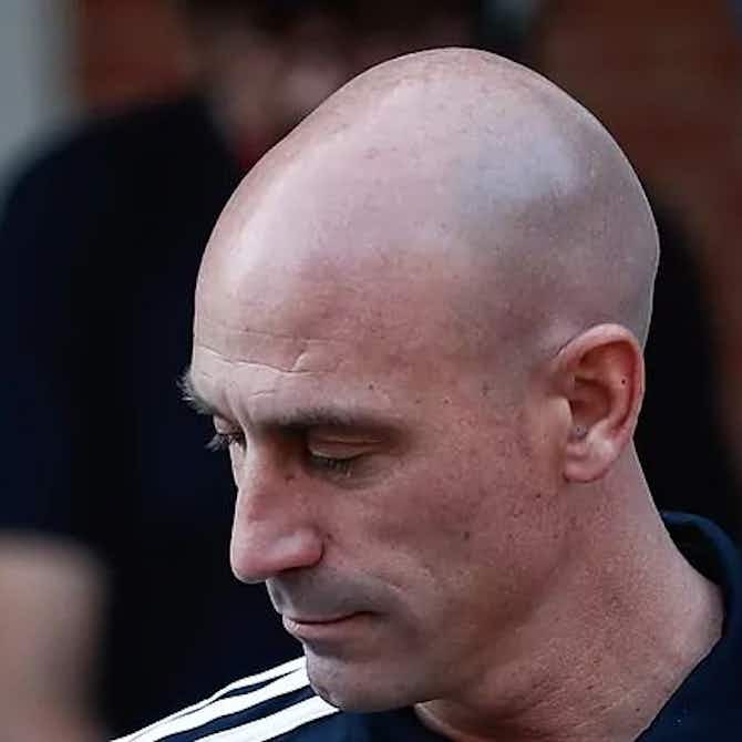 Preview image for Ex-RFEF President Luis Rubiales after arrest warrant is issued – ‘I’ve never done anything wrong’