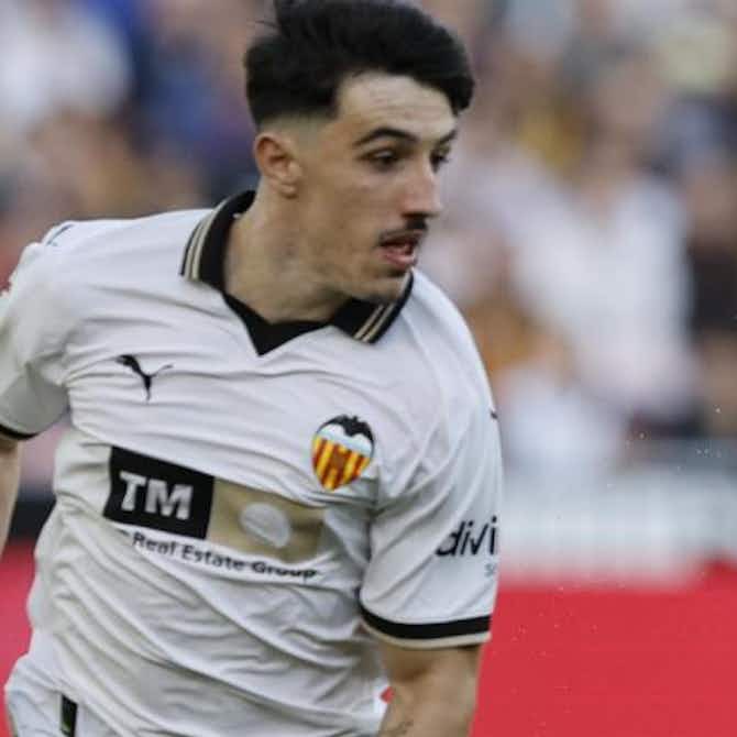 Preview image for Valencia starlet opens up on “surprising” Barcelona exit – “Things happen for a reason”
