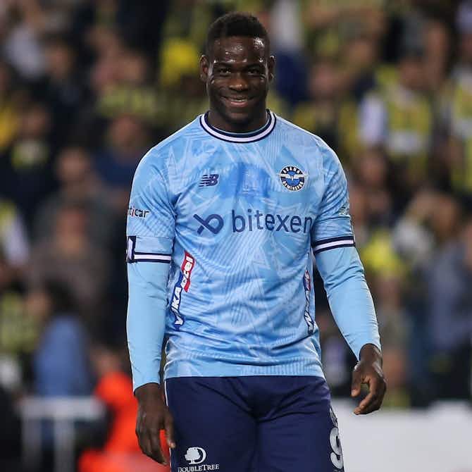 Preview image for Watch: Balotelli jokingly ‘smokes’ on pitch after lighter thrown