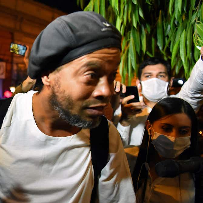 Vorschaubild für Maradona-Klub Gimnasia plant offenbar spektakulären Ronaldinho-Coup