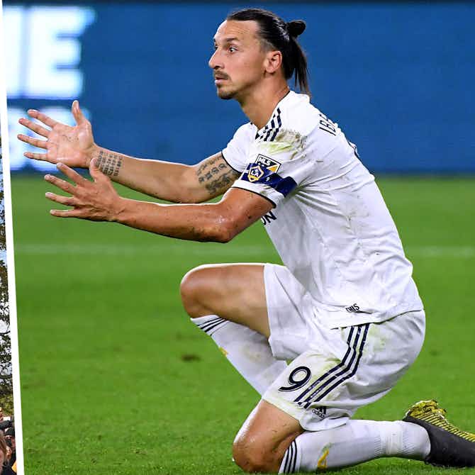 Pratinjau gambar untuk Berinvestasi Di Klub Rival, Patung Zlatan Ibrahimovic Dibakar Fans Malmo
