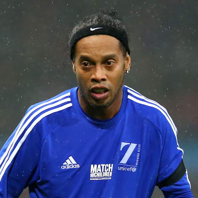 Pratinjau gambar untuk Agen: Ronaldinho Siap Kembali Bermain Sepakbola Profesional