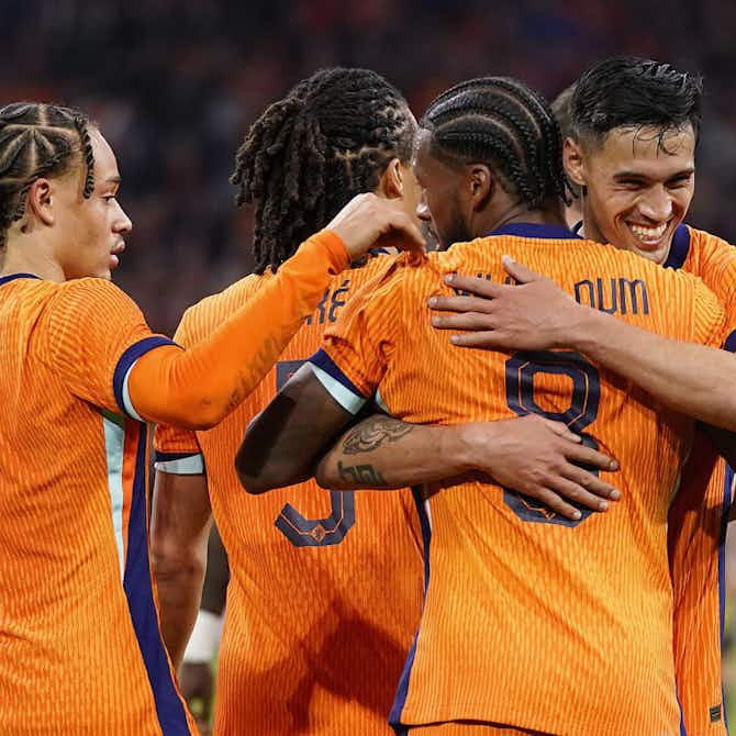 Pratinjau gambar untuk Hasil Pertandingan Sepakbola Tadi Malam: Spanyol Kalah; Belanda Raih Kemenangan