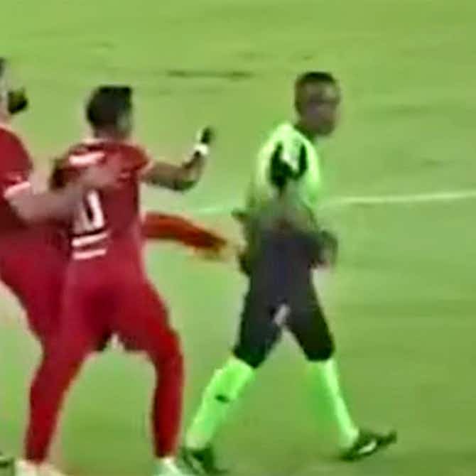 Imagem de visualização para Na Malásia, jogador é banido do futebol após agredir e cuspir em árbitro