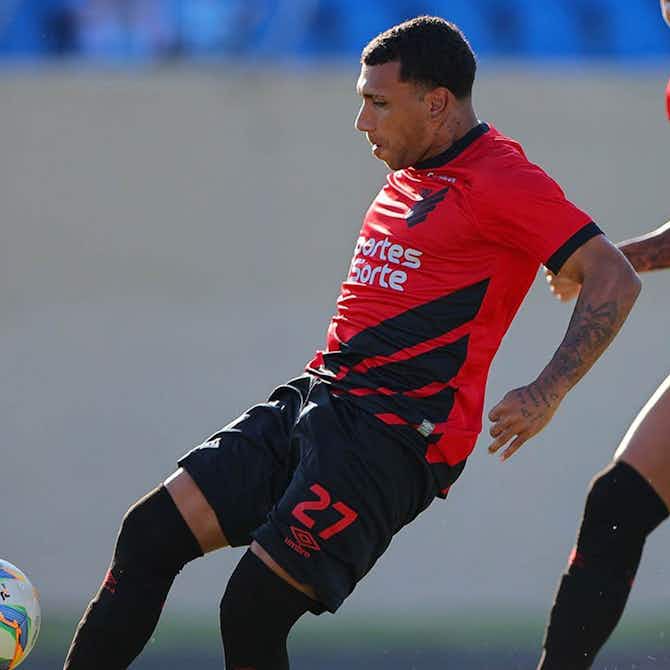 Imagem de visualização para Cuca confirma que Petterson, emprestado pelo Flamengo, segue fora dos planos do Athletico