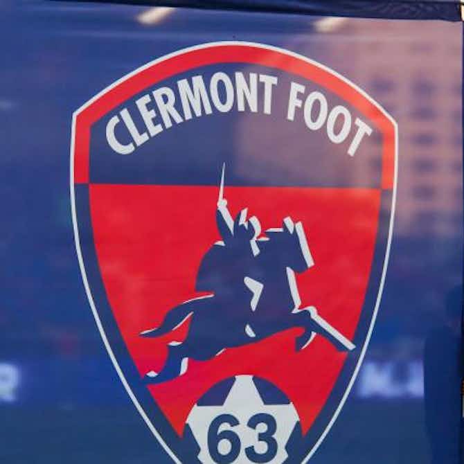 Image d'aperçu pour Clermont s'active sur un défenseur
