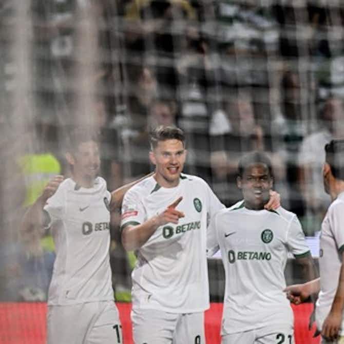 Preview image for Sporting brush aside Vitoria 3-0 to go ten points clear at table top