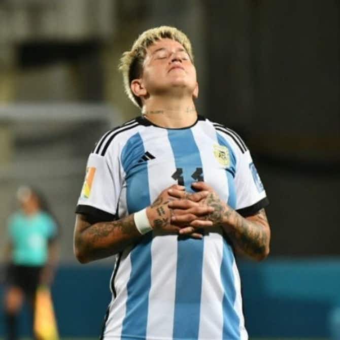 Imagen de vista previa para Jugadora argentina fanática de CR7; ella es Yamila Rodríguez, a quien llaman ‘anti Messi’