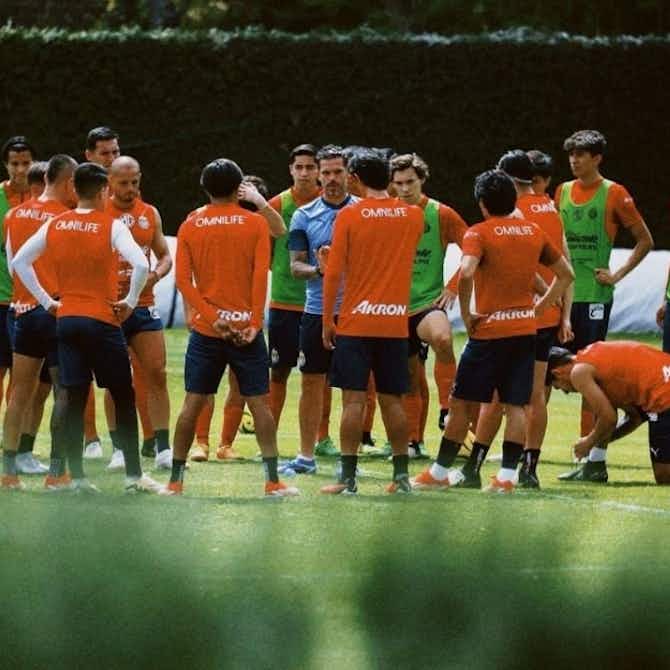 Imagen de vista previa para ¿Chicharito? Chivas se "deshace" de futbolista antes del arranque de la Liguilla