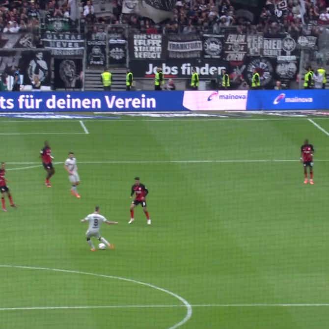 Imagem de visualização para Leverkusen goleia o Frankfurt fora de casa e fica mais perto do título invicto; confira
