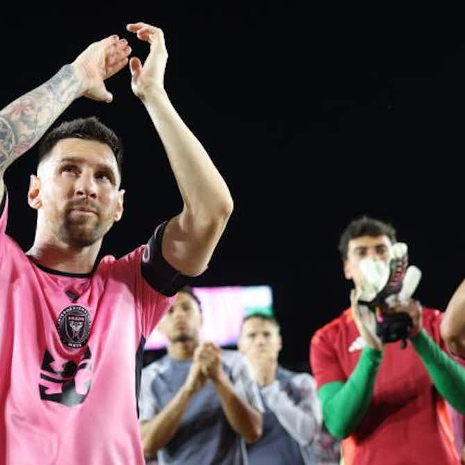Image d'aperçu pour Messi claque un quintuplé de passes décisives, l'Inter Miami déroule contre les Red Bulls