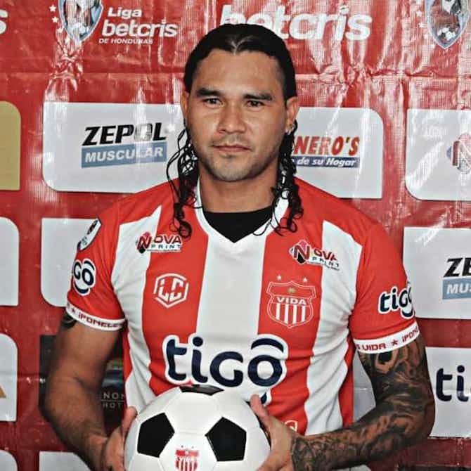 Imagen de vista previa para ‘Gullit’ Peña entre Costa Rica y Guatemala para evitar el retiro
