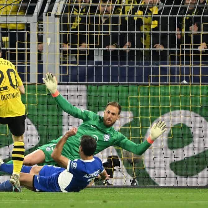 Preview image for 📸 Two disastrous misses kickstart Dortmund-Atleti clash 🤦‍♂️