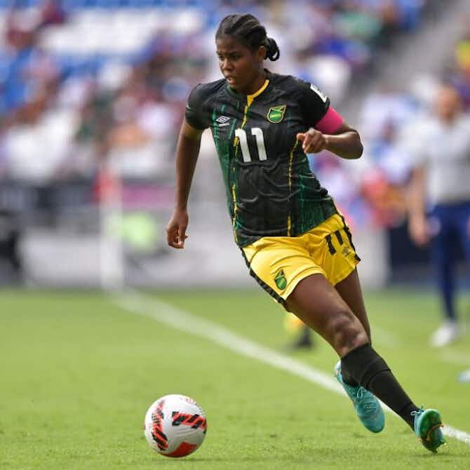 Vorschaubild für WM-Stars im Fokus: Jamaikas "Bunny" muss auf und neben dem Platz kämpfen