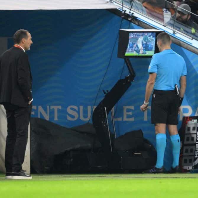 Anteprima immagine per 😳Serie C, per la prima volta in Europa l'arbitro indosserà una telecamera
