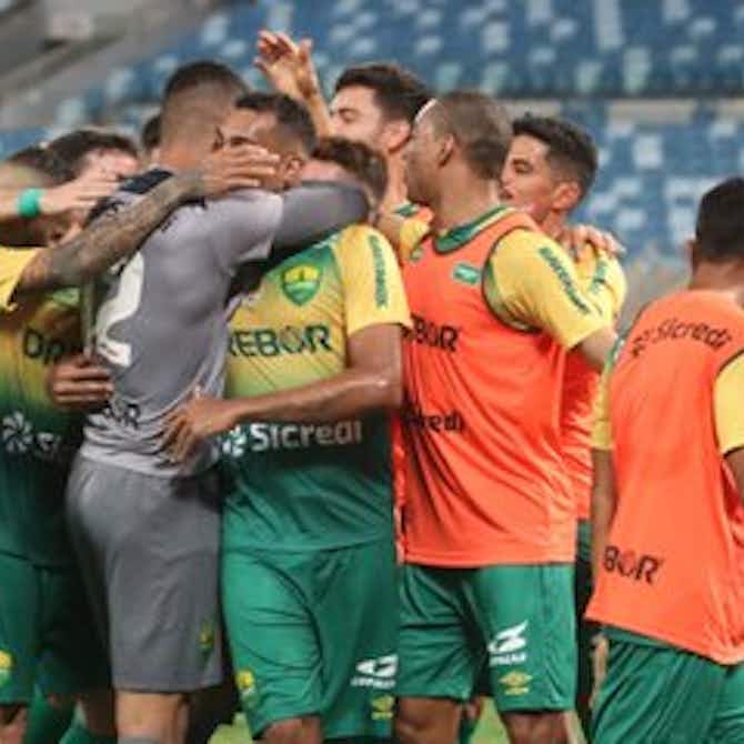 Imagen de vista previa para Sampaio Correa vs Cuiabá Esporte en vivo online por la Serie B de Brasil