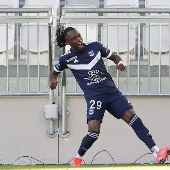 Preview image for Bordeaux’s Alberth Elis placed into induced coma after suffering ‘severe’ head trauma against Guingamp