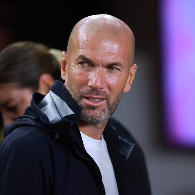 Imagen de vista previa para Zidane: “Volveré a los banquillos”