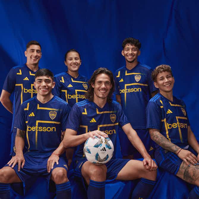 Imagen de vista previa para Boca Juniors lanzó su nueva camiseta, inspirada en la bandera de Suecia, origen de sus colores