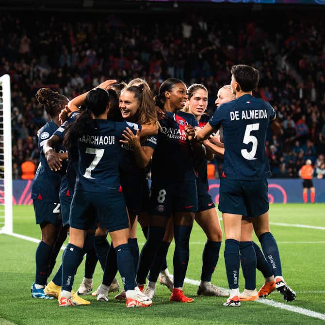 Image d'aperçu pour Paris dompte Manchester United et rejoint l'UEFA Women's Champions League !