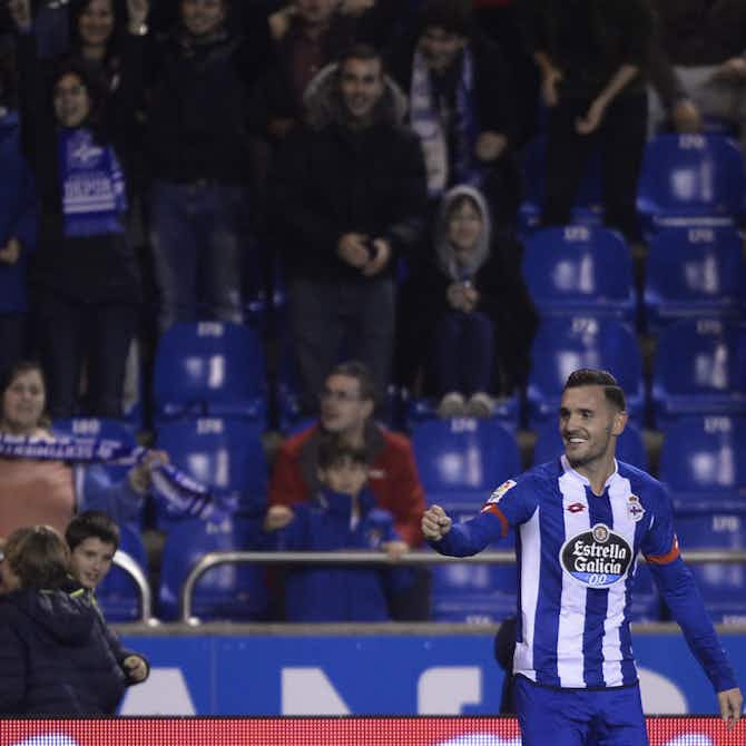Anteprima immagine per Clamoroso in Spagna: Lucas Perez paga 500.000 euro per giocare con la sua squadra del cuore