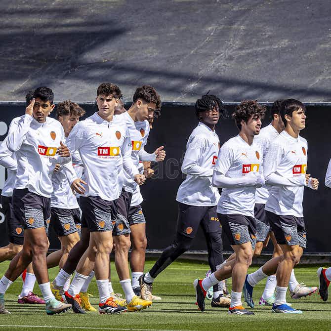 Preview image for BEST PICTURES FROM VALENCIA CF TRAINING SESSION 27/03/2024